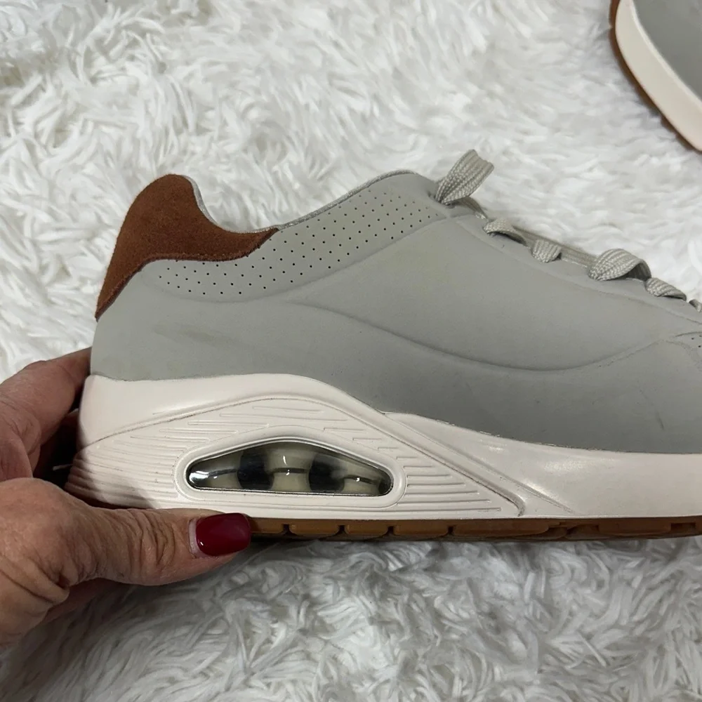 Skechers Men's Gray Sneakers with Brown Accents